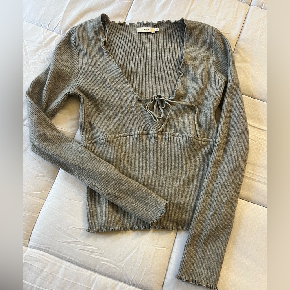 Lush Ribbed Knit Top - Gray